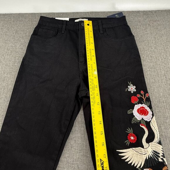 New! Forever 21 Black Skinny Jeans Embroidered Flowers & Bird High Rise 26 Waist - Picture 9 of 14